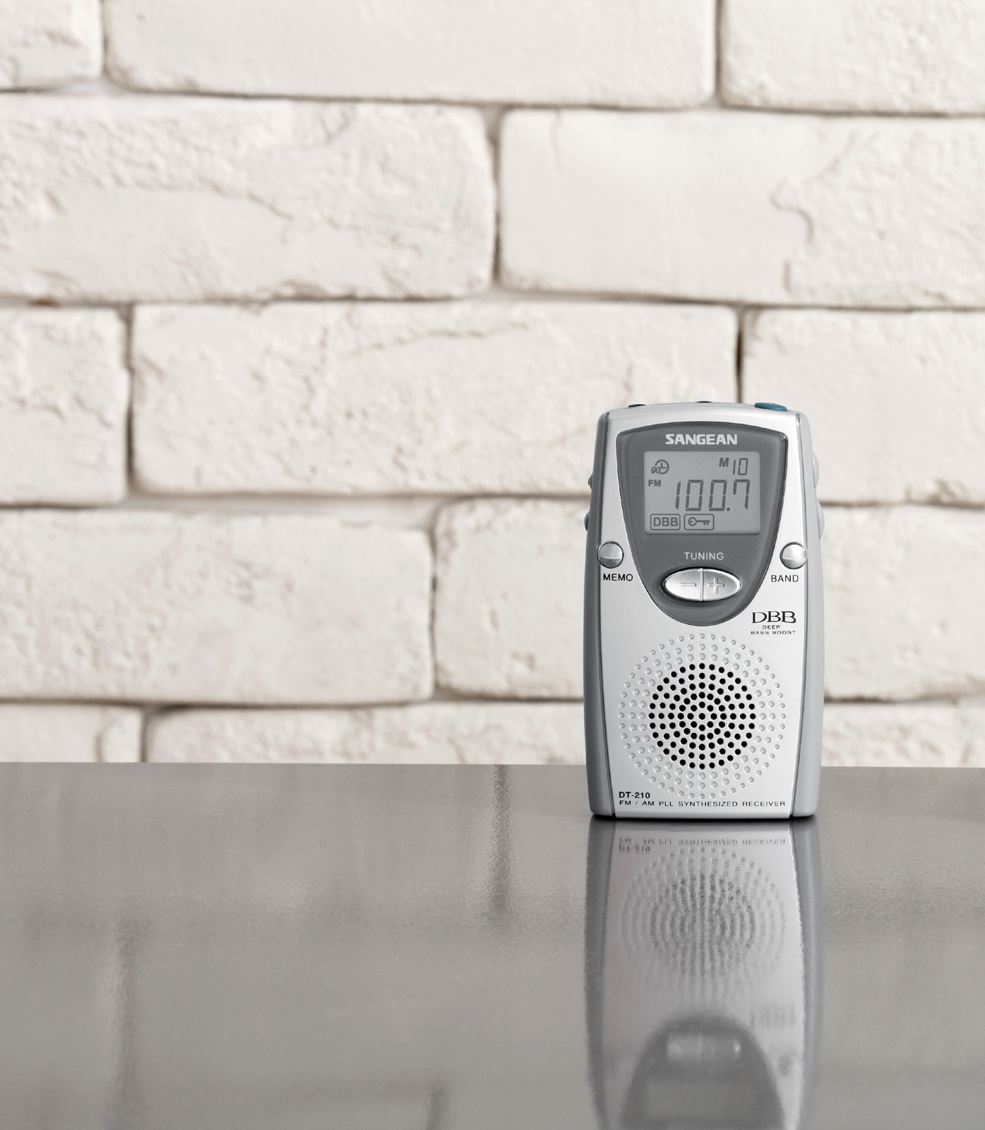 Radio de poche avec haut-parleur intégré DT-210
